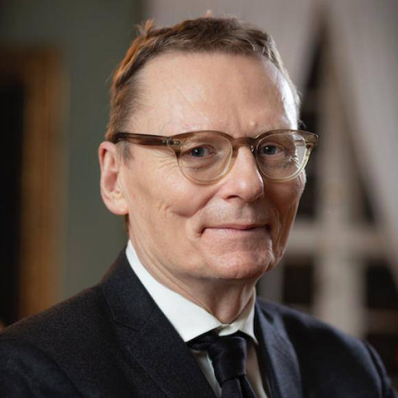 james-robinson-headshot-2022